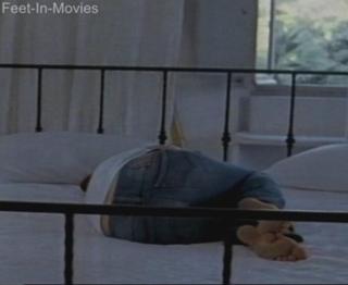 Giulia Michelini feet photo thumbnail