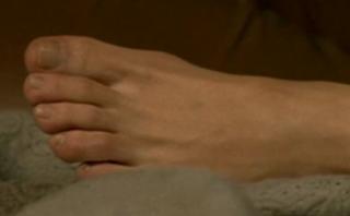 Giulia Michelini feet photo thumbnail