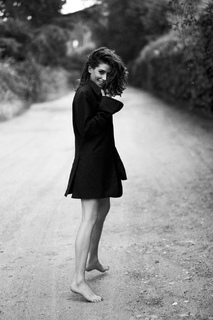 Giulia Michelini feet photo thumbnail