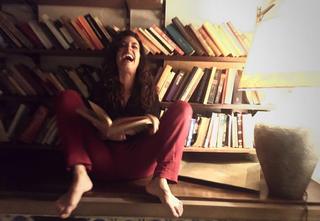 Giulia Michelini feet photo thumbnail