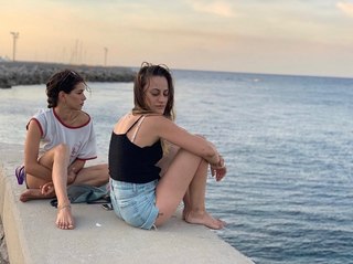 Giulia Michelini feet photo thumbnail