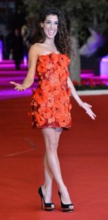 Giulia Michelini feet photo thumbnail