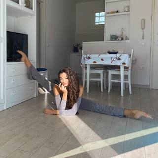 Giulia Pelagatti feet photo 2