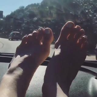 Giulia Penna feet photo thumbnail