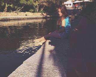 Giulia Penna feet photo thumbnail