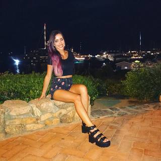 Giulia Penna feet photo thumbnail