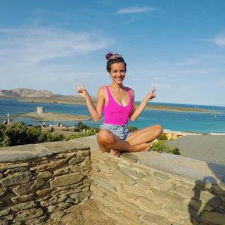 Giulia Penna feet photo thumbnail