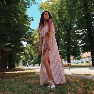 Giulia Penna feet photo thumbnail