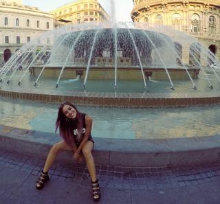 Giulia Penna feet photo thumbnail