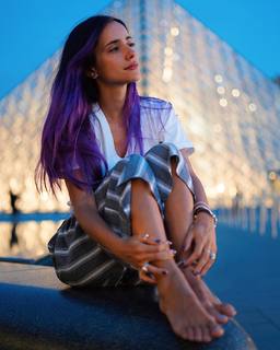 Giulia Penna feet photo thumbnail