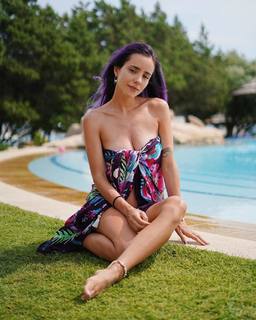 Giulia Penna feet photo thumbnail