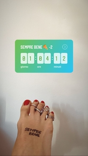Giulia Penna feet photo thumbnail
