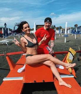Giulia Penna feet photo thumbnail