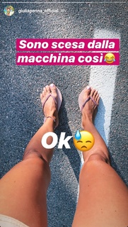 Giulia Penna feet photo thumbnail