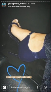 Giulia Penna feet photo thumbnail