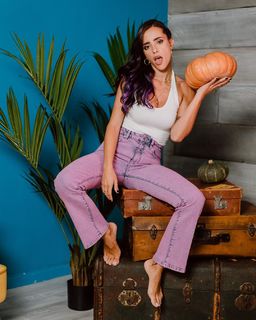 Giulia Penna feet photo thumbnail