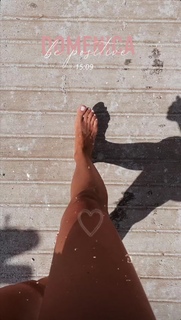 Giulia Penna feet photo thumbnail