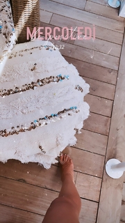 Giulia Penna feet photo thumbnail