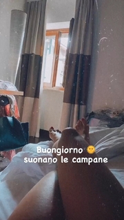 Giulia Penna feet photo thumbnail