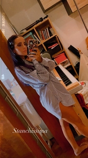 Giulia Penna feet photo thumbnail
