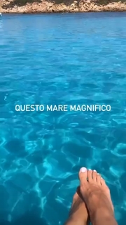 Giulia Penna feet photo thumbnail