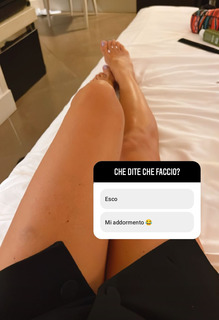 Giulia Penna feet photo thumbnail