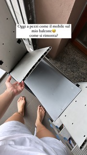 Giulia Penna feet photo thumbnail