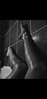 Giulia Penna feet photo thumbnail