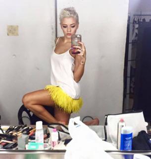 Giulia Provvedi feet photo thumbnail
