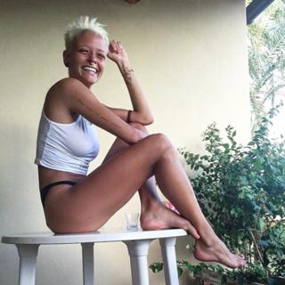 Giulia Provvedi feet photo thumbnail