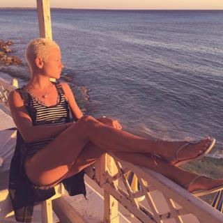 Giulia Provvedi feet photo thumbnail