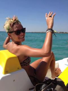 Giulia Provvedi feet photo thumbnail