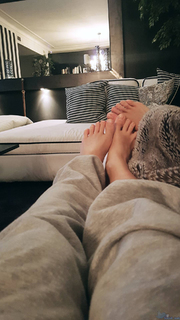 Giulia Provvedi feet photo thumbnail