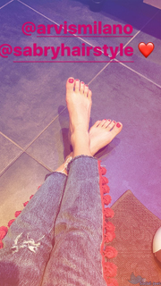 Giulia Provvedi feet photo thumbnail