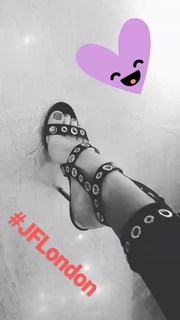 Giulia Provvedi feet photo thumbnail
