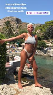 Giulia Provvedi feet photo thumbnail