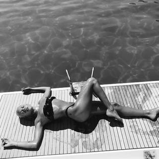Giulia Provvedi feet photo thumbnail