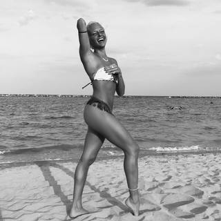 Giulia Provvedi feet photo thumbnail