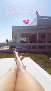 Giulia Provvedi feet photo thumbnail