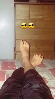 Giulia Provvedi feet photo thumbnail