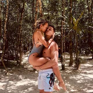 Giulia Provvedi feet photo thumbnail
