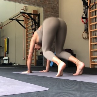 Giulia Provvedi feet photo thumbnail