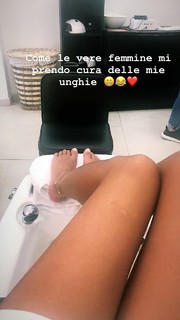 Giulia Provvedi feet photo thumbnail