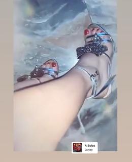 Giulia Provvedi feet photo thumbnail