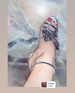 Giulia Provvedi feet photo thumbnail