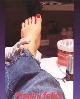 Giulia Provvedi feet photo thumbnail