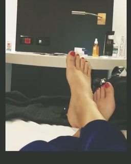 Giulia Provvedi feet photo thumbnail