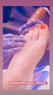 Giulia Provvedi feet photo thumbnail