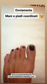 Giulia Provvedi feet photo thumbnail