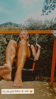 Giulia Provvedi feet photo thumbnail